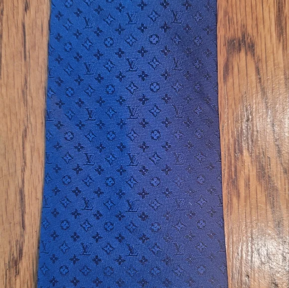 Louis Vuitton Blue Signature Monogram 100% Silk Tie - Picture 7 of 9